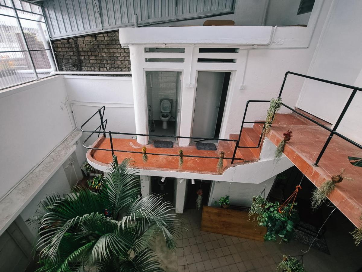 111 Hutton Lane Hostel George Town Ngoại thất bức ảnh