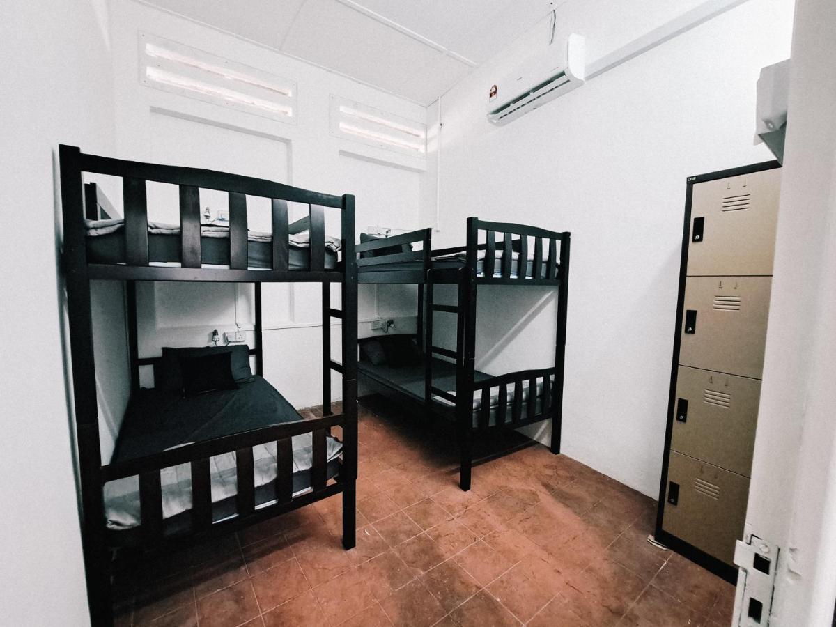 111 Hutton Lane Hostel George Town Ngoại thất bức ảnh