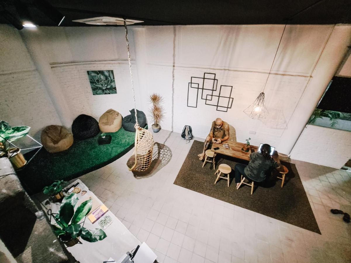 111 Hutton Lane Hostel George Town Ngoại thất bức ảnh
